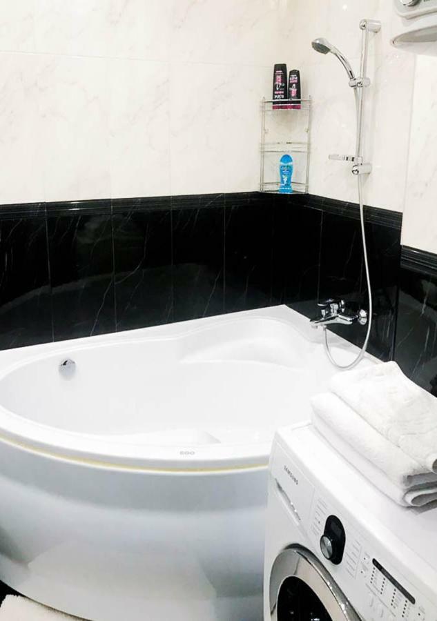 Rent-Kiev Apartment On Luxklavdievskaya Bagian luar foto